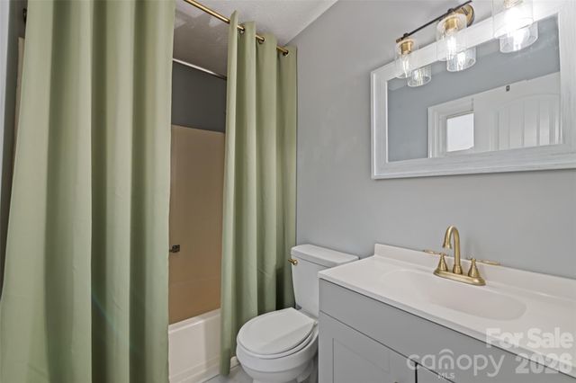 144 Pinehaven Drive, Clyde, NC 28721