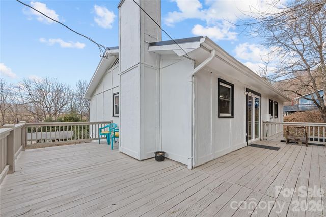 144 Pinehaven Drive, Clyde, NC 28721