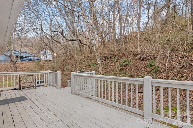 144 Pinehaven Drive, Clyde, NC 28721