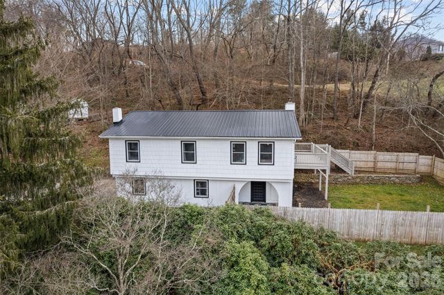 144 Pinehaven Drive, Clyde, NC 28721