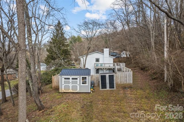 144 Pinehaven Drive, Clyde, NC 28721