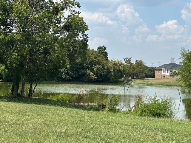 1608 Lakeview, Desoto, TX 75115