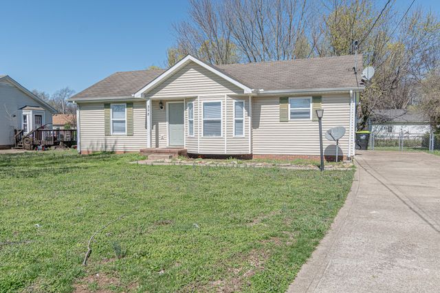 308 Alan Ct, Oak Grove, KY 42262