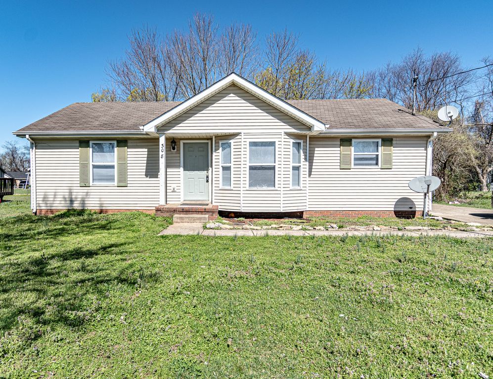 308 Alan Ct, Oak Grove, KY 42262
