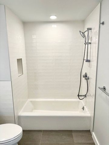 71 Bow St 302, Somerville, MA 02143