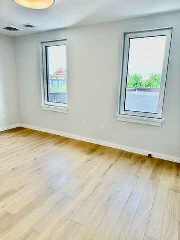 71 Bow St 302, Somerville, MA 02143