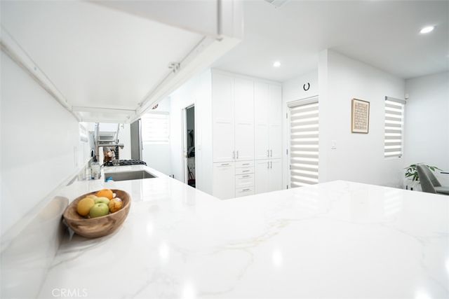 2848 N Frederic, Burbank, CA 91504