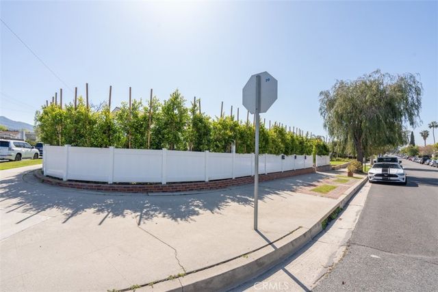 2848 N Frederic, Burbank, CA 91504