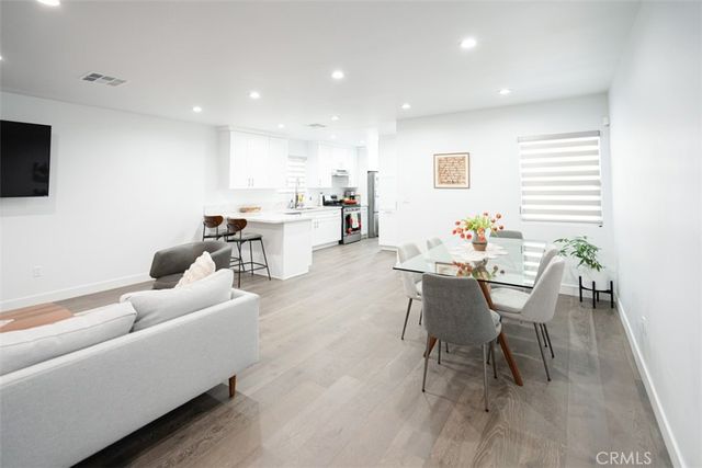 2848 N Frederic, Burbank, CA 91504