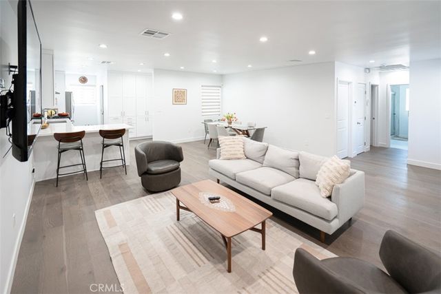2848 N Frederic, Burbank, CA 91504