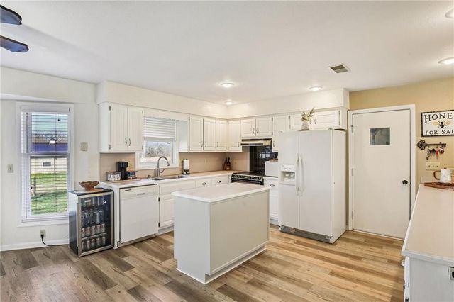 26112 S State Route D Highway, Cleveland, MO 64734