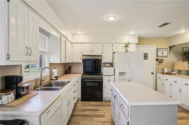 26112 S State Route D Highway, Cleveland, MO 64734