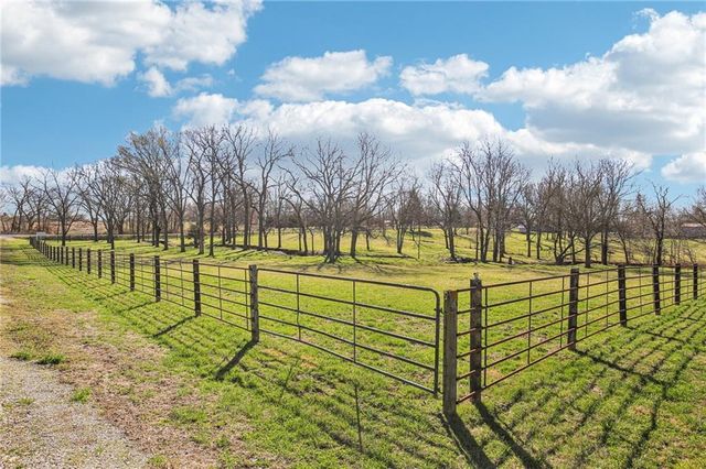 26112 S State Route D Highway, Cleveland, MO 64734