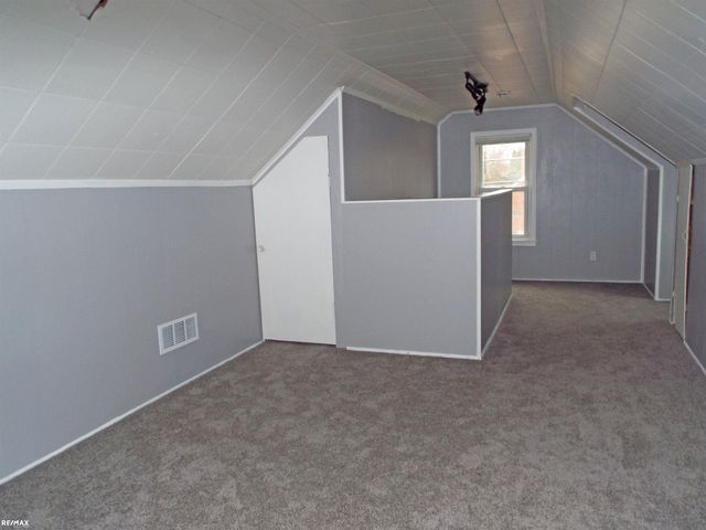 21102 Lancaster Street, Harper Woods, MI 48225