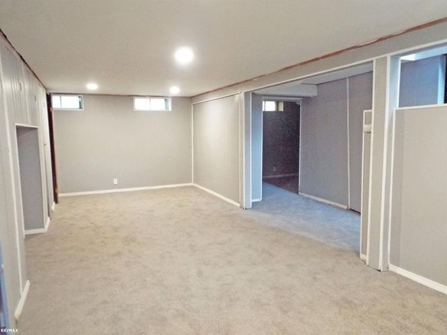 21102 Lancaster Street, Harper Woods, MI 48225