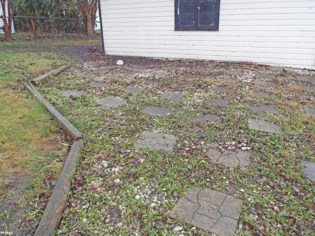 21102 Lancaster Street, Harper Woods, MI 48225