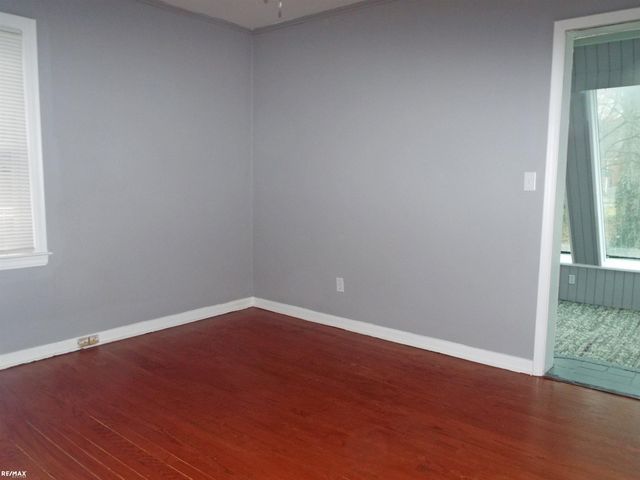 21102 Lancaster Street, Harper Woods, MI 48225