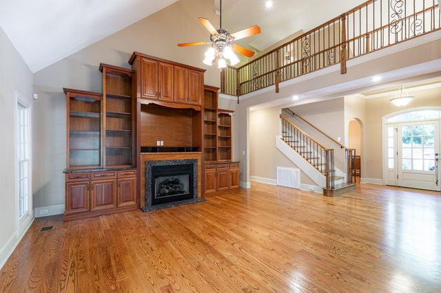 2011 Riverwood Drive, Hixson, TN 37343
