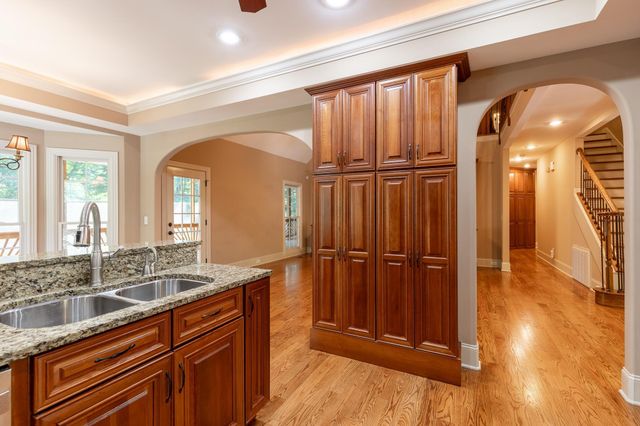2011 Riverwood Drive, Hixson, TN 37343