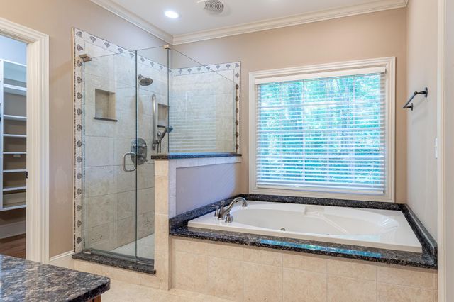 2011 Riverwood Drive, Hixson, TN 37343