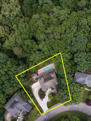 2011 Riverwood Drive, Hixson, TN 37343