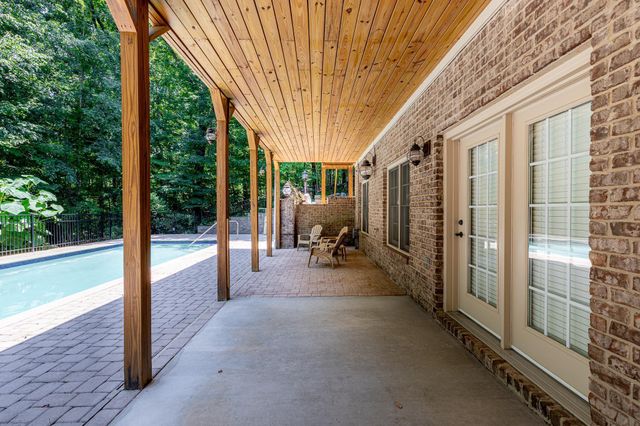 2011 Riverwood Drive, Hixson, TN 37343