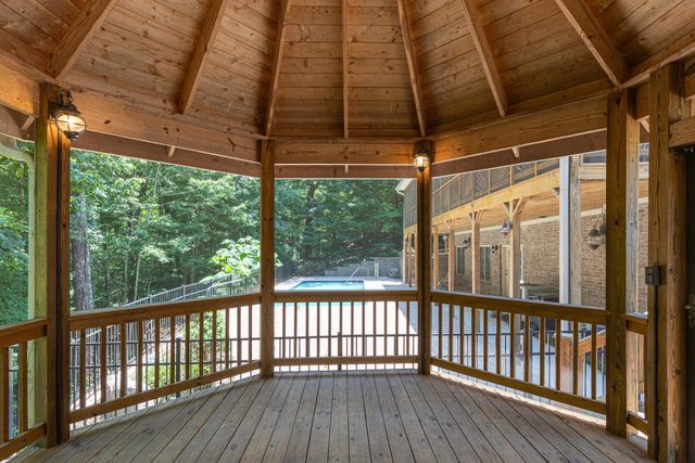 2011 Riverwood Drive, Hixson, TN 37343