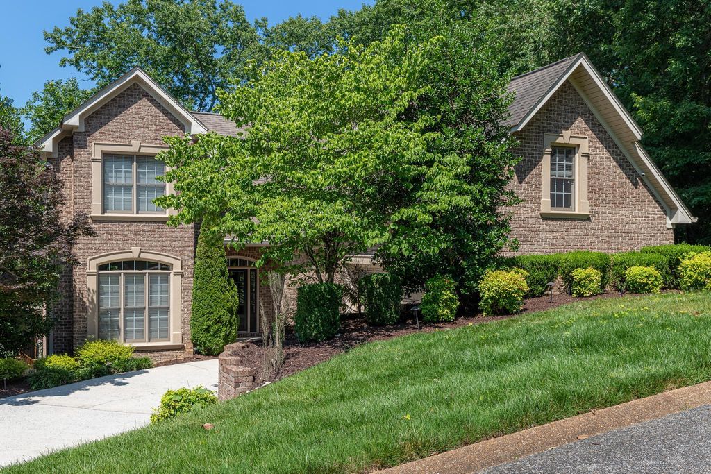 2011 Riverwood Drive, Hixson, TN 37343