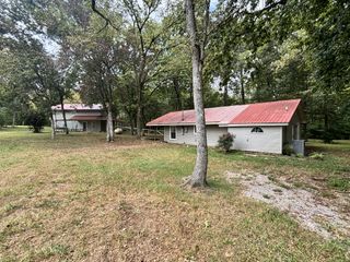 3514 Tobe Robertson Rd, Columbia, TN 38401
