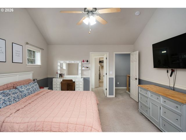 16110 TRAIL Dr, Oregon City, OR 97045