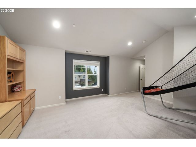 16110 TRAIL Dr, Oregon City, OR 97045