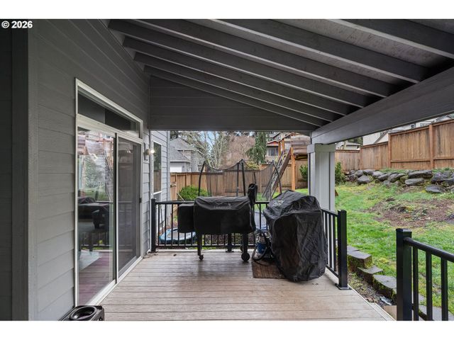 16110 TRAIL Dr, Oregon City, OR 97045