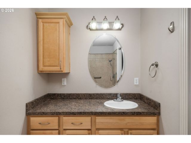 16110 TRAIL Dr, Oregon City, OR 97045