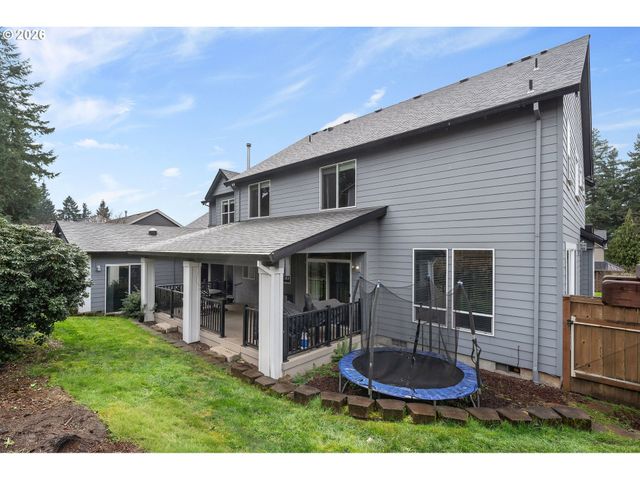 16110 TRAIL Dr, Oregon City, OR 97045