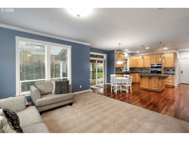 16110 TRAIL Dr, Oregon City, OR 97045