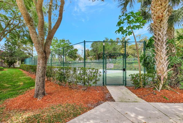 7392 Briella Drive, Boynton Beach, FL 33437