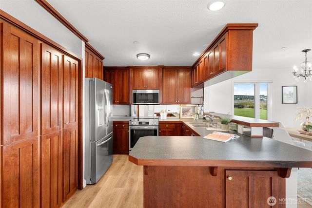 428 Harborview Drive SE, Bainbridge Island, WA 98110