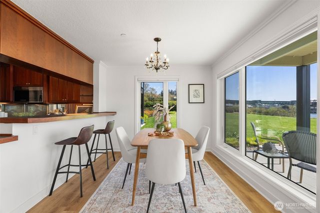 428 Harborview Drive SE, Bainbridge Island, WA 98110