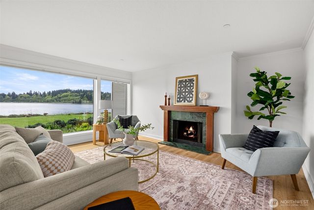 428 Harborview Drive SE, Bainbridge Island, WA 98110