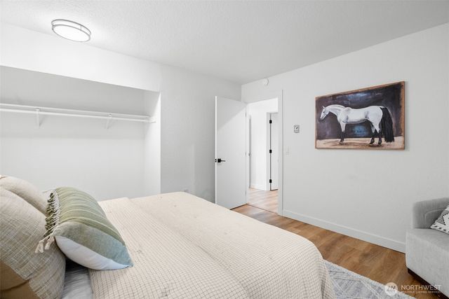 428 Harborview Drive SE, Bainbridge Island, WA 98110