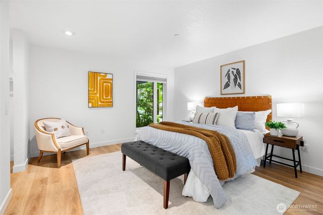 428 Harborview Drive SE, Bainbridge Island, WA 98110