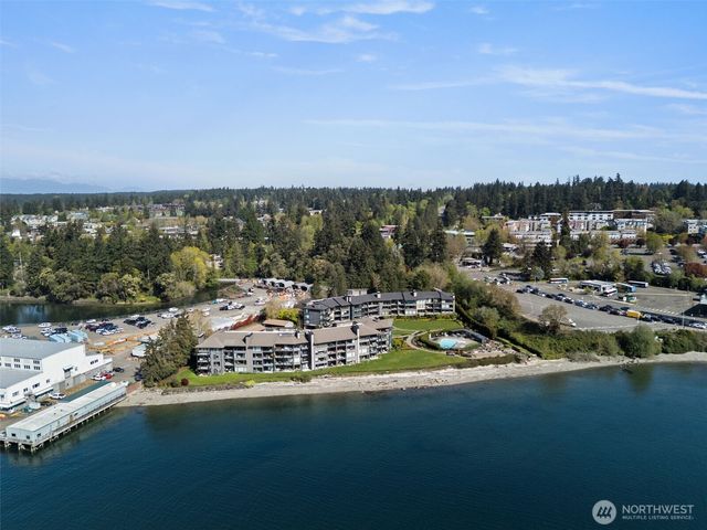 428 Harborview Drive SE, Bainbridge Island, WA 98110