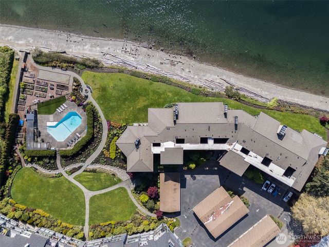 428 Harborview Drive SE, Bainbridge Island, WA 98110