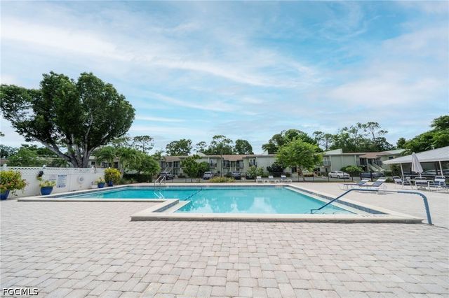 7400 College PKWY 61A, Fort Myers, FL 33907