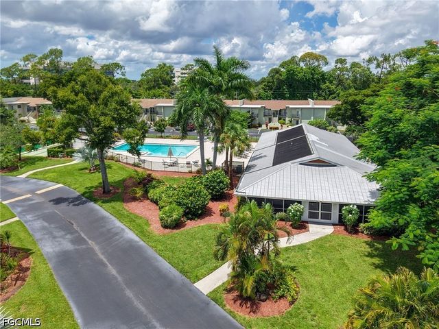 7400 College PKWY 61A, Fort Myers, FL 33907