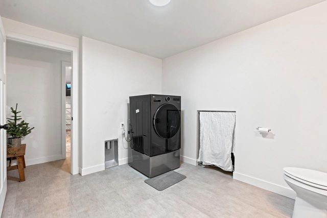 2144 E SHADY LANE, Neenah, WI 54956