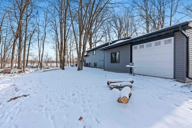 2144 E SHADY LANE, Neenah, WI 54956