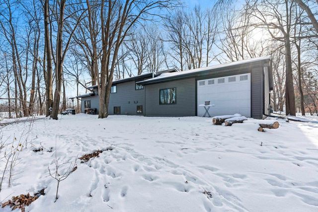 2144 E SHADY LANE, Neenah, WI 54956