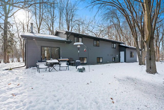 2144 E SHADY LANE, Neenah, WI 54956