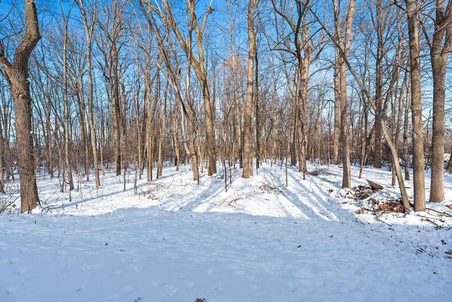 2144 E SHADY LANE, Neenah, WI 54956